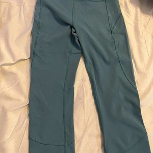 Lululemon In Movement Crop 19 (Pacific Breeze) Size 8